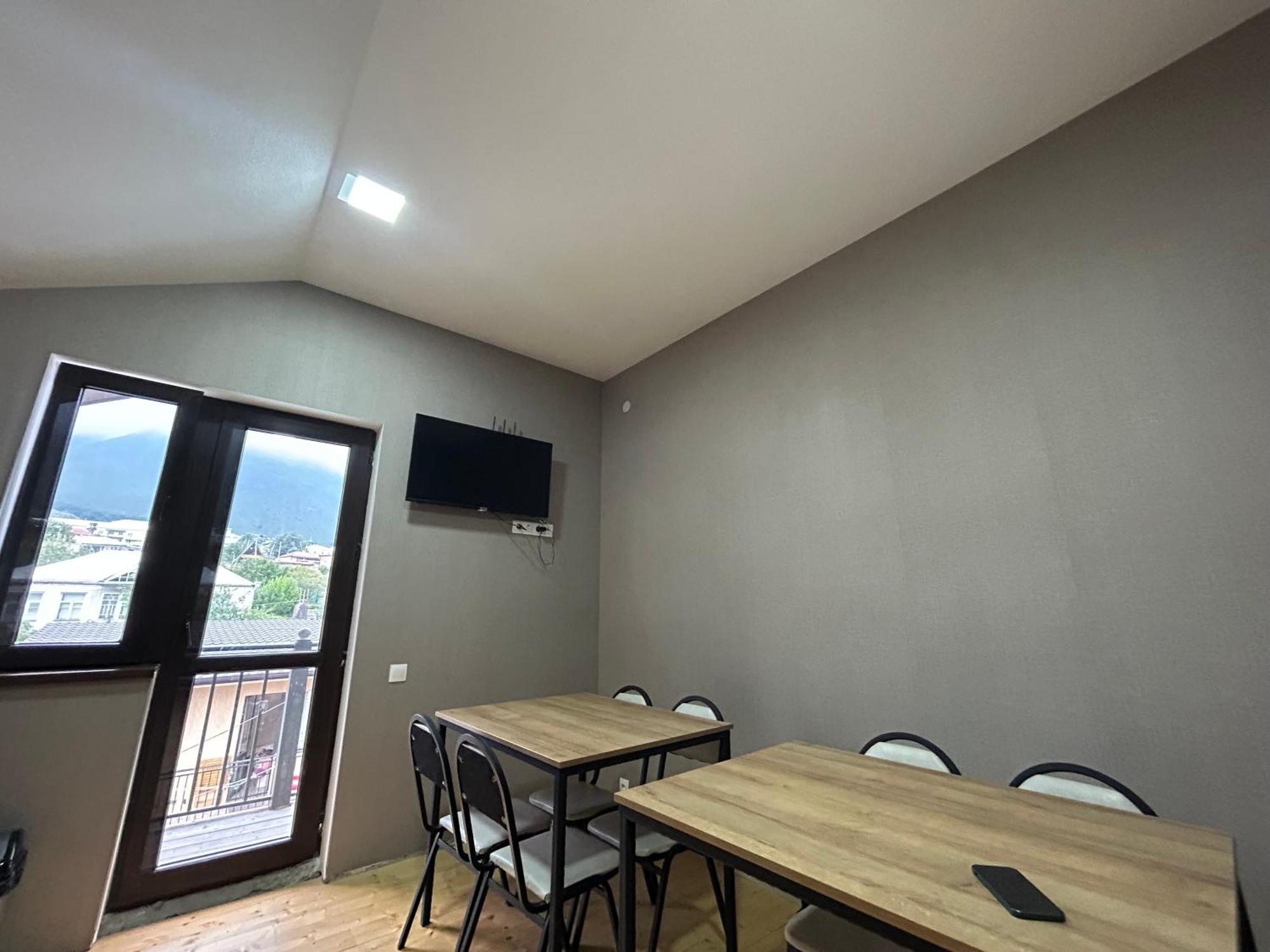 Aldema Hotel Kazbegi Bagian luar foto